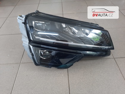 Pravé přední světlo 57B941016F